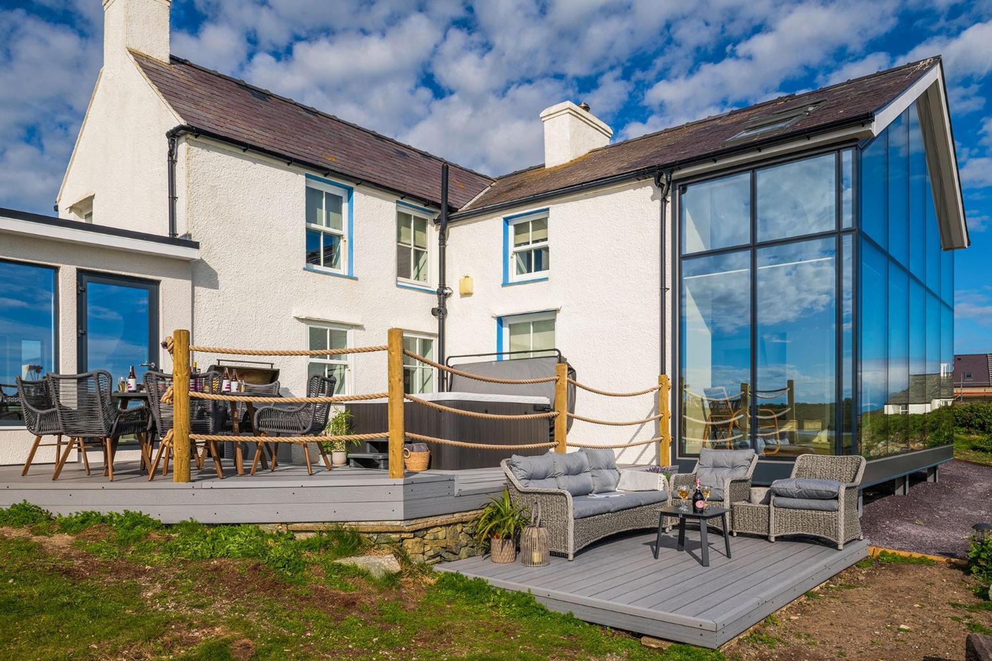 Villa Hen Cymyran Caergeiliog Exterior foto